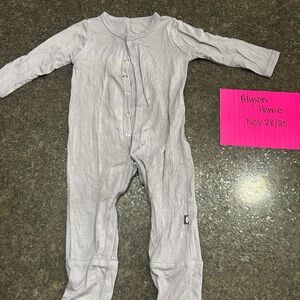 Kyte baby Haze 3-6 romper 
EUC 
$28